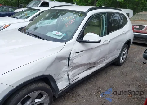 2015 BMW X1 Sdrive28I из США, поврежденный, VIN WBAVM1C50FVW58708